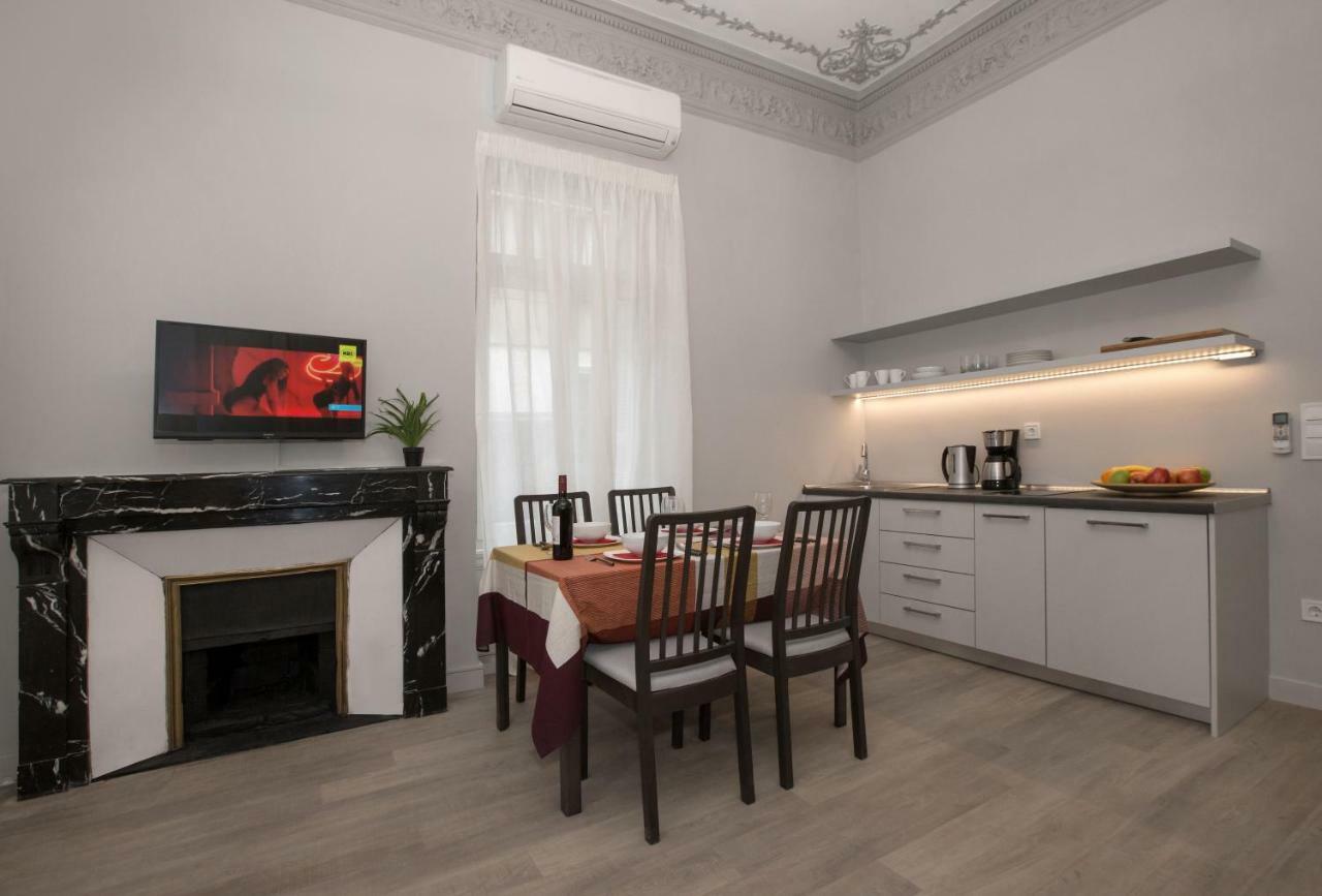 Sophisticated Apartment In Syntagma By Ghh Athén Kültér fotó